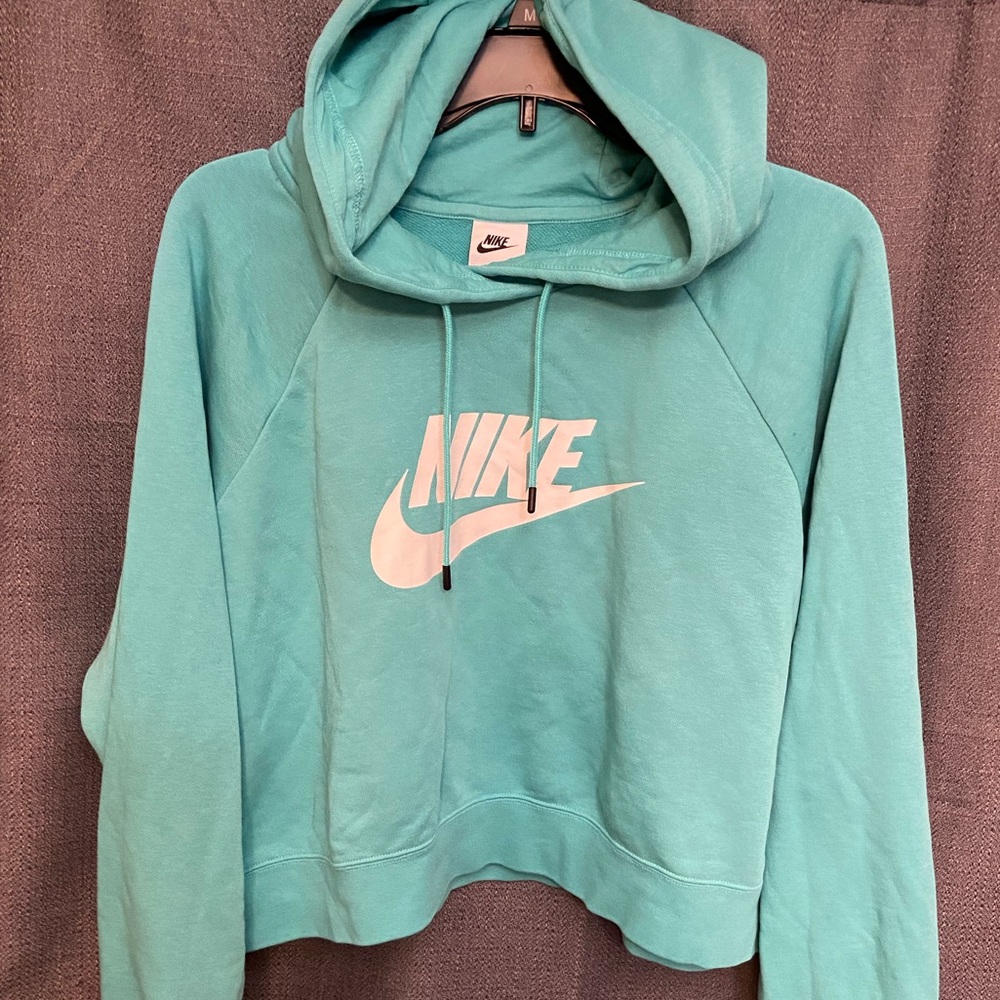 Women’s crop hoodie